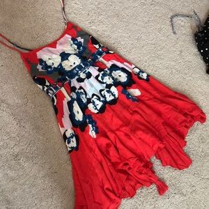 FREE PEOPLE Flowy Sundress with floral design